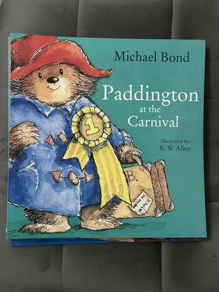 Paddington Bear Books by Michael Bond Set of 10 In Very Good Condition Books - Image 3 of 4