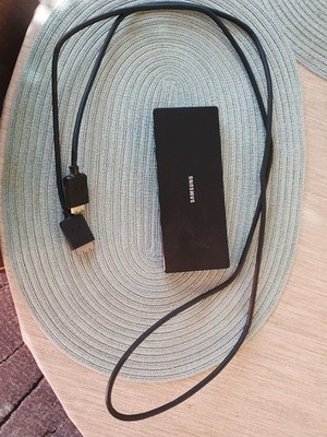 Samsung ''One Connect Mini''-Box BN96-35817B mit Kabel