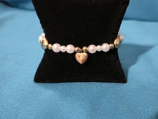 Beautiful White Beaded Stretch Bracelet With Gold Hearts Women's Girls Fashion