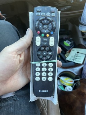 Philips 4-in-1 Universal Remote Control for TV, VCR, DVD, SAT (SRP4004/27)