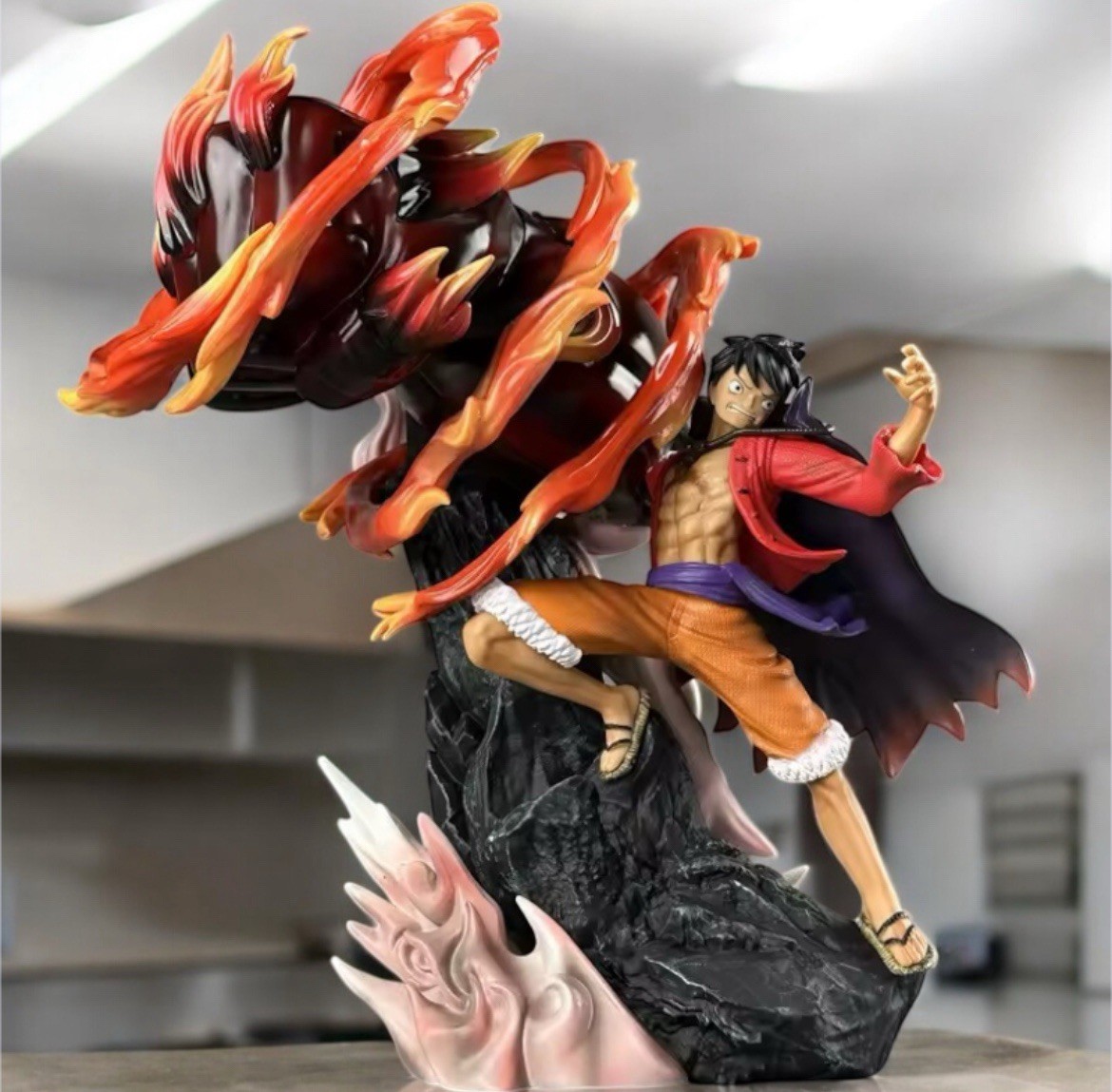Figurine Luffy Gear 4 statue grand format 30 cm sans défaut