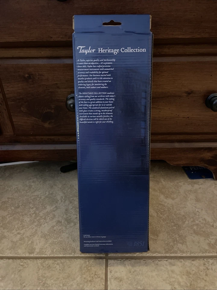 Pluviómetro de vidrio Taylor Precision Products 27 pulgadas (alto, bronce) Foto 4 de 4