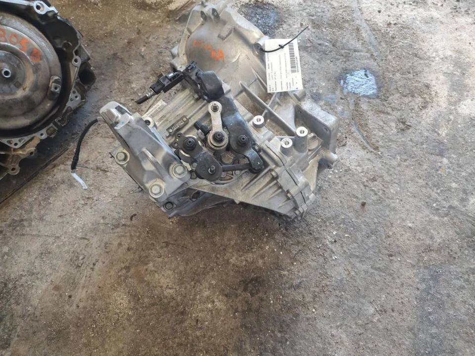 2022-2024 Hyundai Elantra Manual Transmission - Fits 2.0L, 6 Speed, 13K Miles Foto 2 de 4