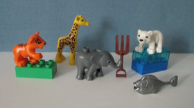 LEGO DUPLO BLOCKS  Zoo Animals Set - Elephant, Giraff, Tiger, Polar Bear, Keeper