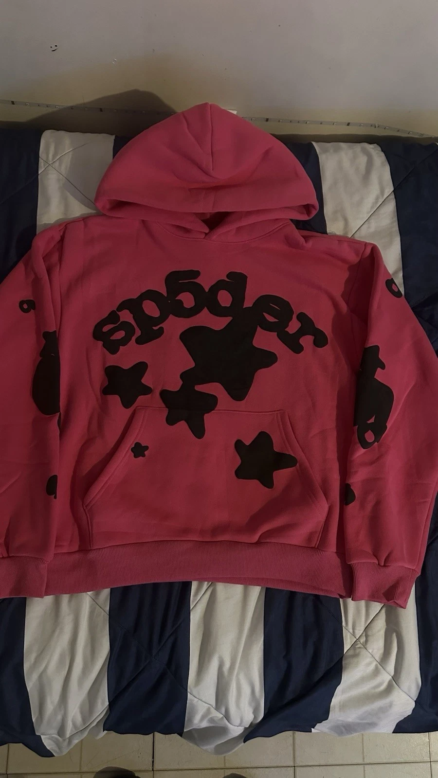 Sp5der Men's Pink Beluga Hoodie Size Small
Opens in a new window or tab