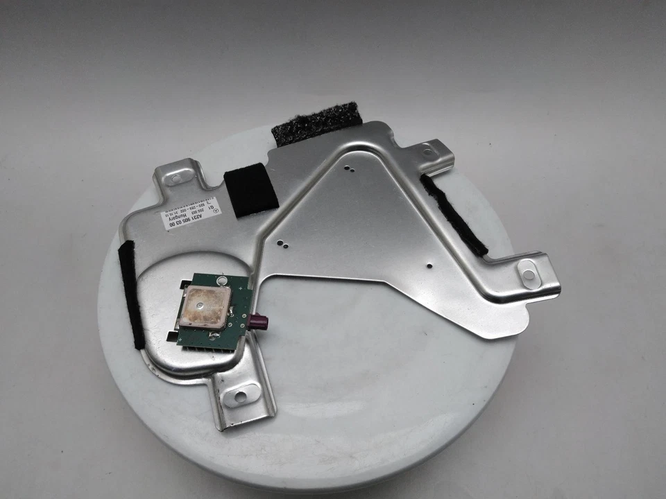 MERCEDES SL GPS Navigation System Antenna 2012-2021 A2319050300 - Image 2 of 4