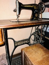 Macchina da cucire Singer d’epoca con mobile originale a pedale – primi ‘900