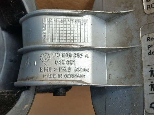 VW Bora 2,0 AQY Tankdeckel Silber LB7Z 1J0809857A, 1J0010248L - Bild 4 von 4