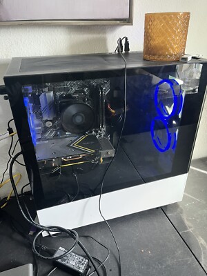 CyberPower Gaming PC C-Series - AMD Ryzen 5 3600 16GB SSD 512 +