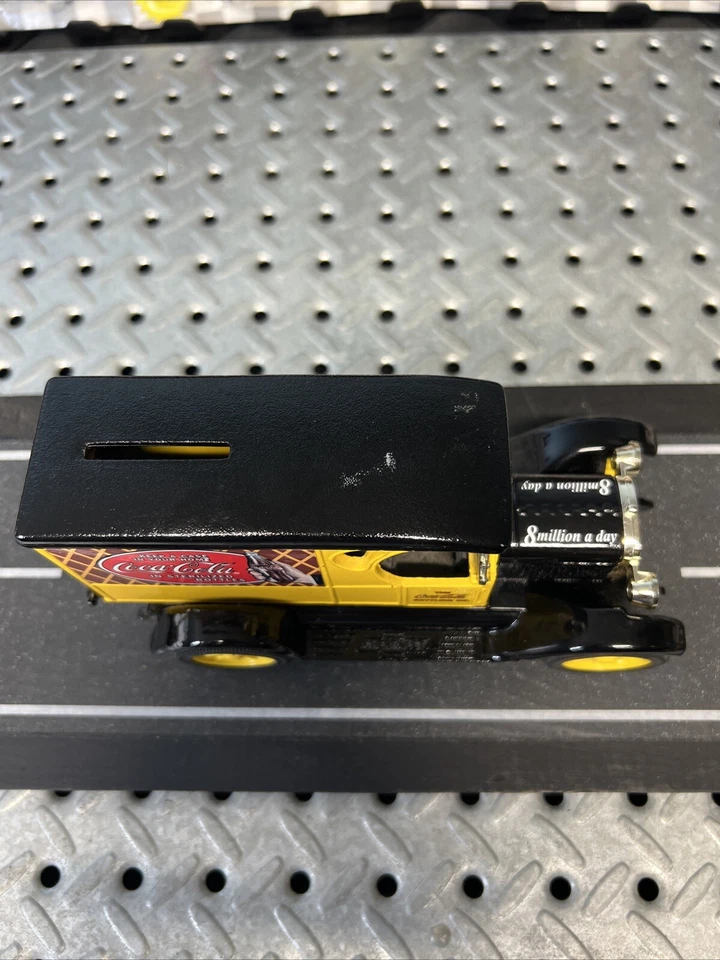 VTG ERTL Chevrolet “Coca-Cola” Delivery Truck Die Cast Coin Bank As Pictured - Image 2 of 4