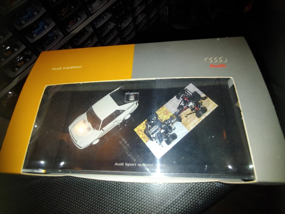 1x MINICHAMPS AUDI QUATTRO Sport 25 Jare 1985 CHASSIS-1:43 Rare - Immagine 3 di 4