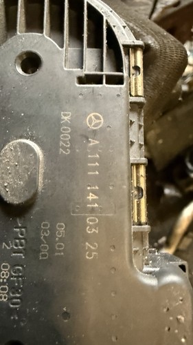 Mercedes Benz R170 W202 W208 Drossel Klappe Drosselklappe A1111410325