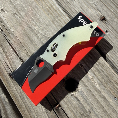 New in box Spyderco blade HQ Dodo