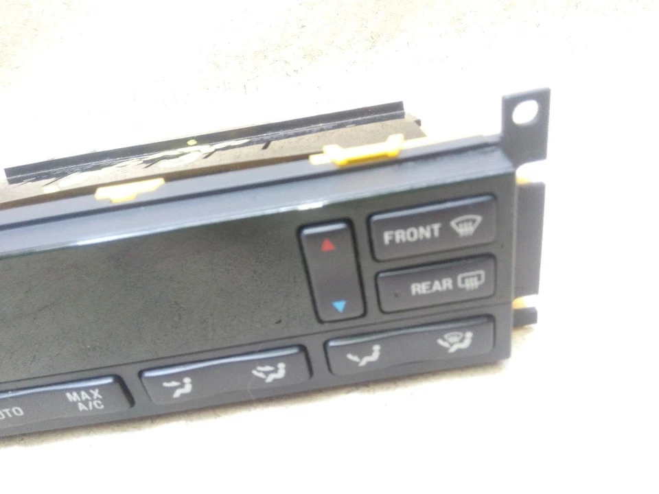 Auto Temperature Climate Control F8VF18C612CE Fits 1998 LINCOLN TOWN CAR a20 - Image 3 of 4