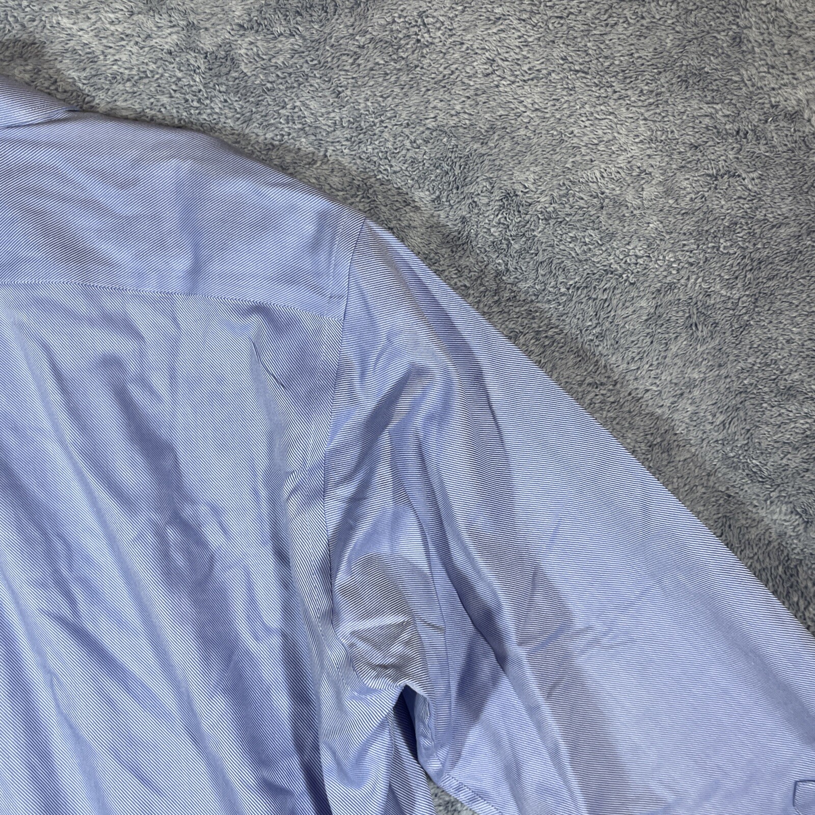 Tommy Hilfiger Traveler Men's Blue/White Pinstripe Long Sleeve Shirt Sz 34 16.5 thumbnail 19