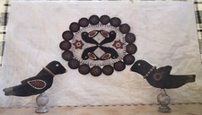 BLACK BIRDS Primitive Pattern Wool Penny Rug Black Bird Dolls