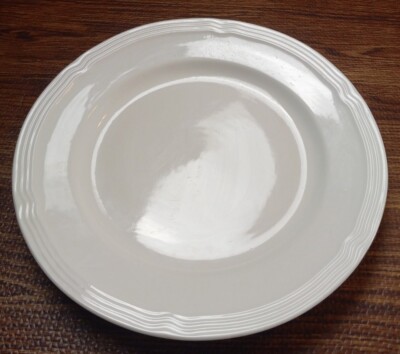 Everyday Gibson Round Plate Ivory 12'' Set of 2
