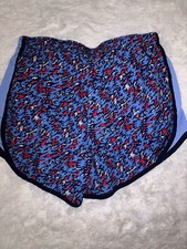 Preços baixos em Short Vermelho Nike para Meninas