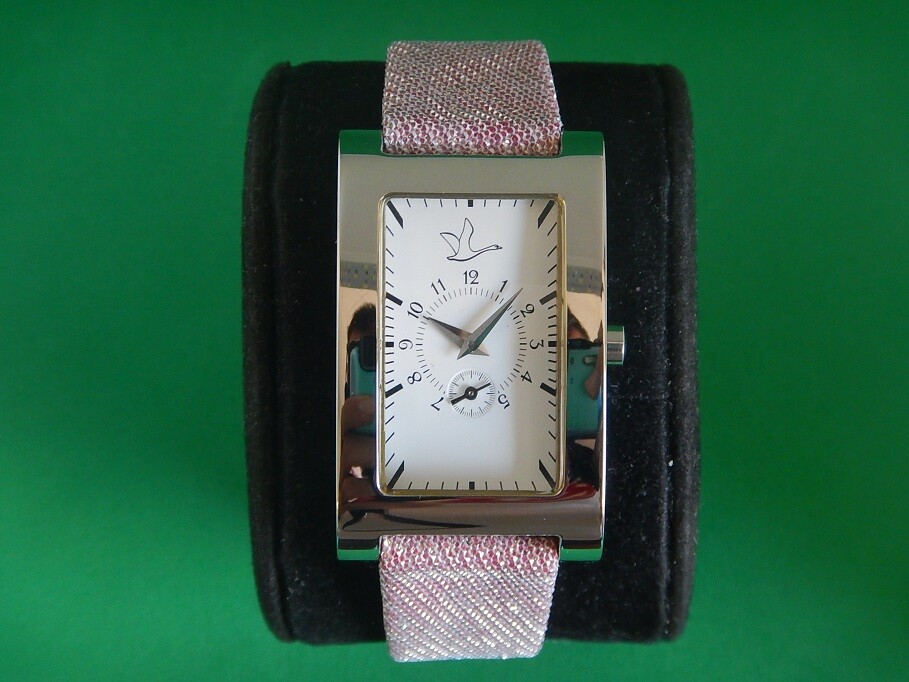 Jolie montre TANK incurvée dorée pour femme accessoire chic style rétro quotidien