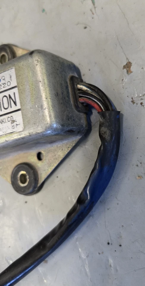 OEM SUZUKI RM100 / RM125 MONTAJE UNIDAD CDI 32900-40220 Foto 3 de 4