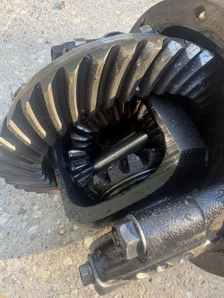 Diferencial portador trasero Toyota 4Runner 1990-1995 tercer miembro relación 3,90 OEM. Foto 2 de 4