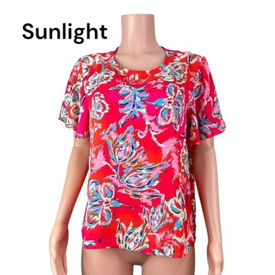 W5 Women Bright Red Floral Print Top Blouse SZ L  Flared Short Sleeve Pullover
