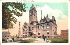 Men, Women And Kids Along The City Hall, Williamsport, Pennsylvania Postcard