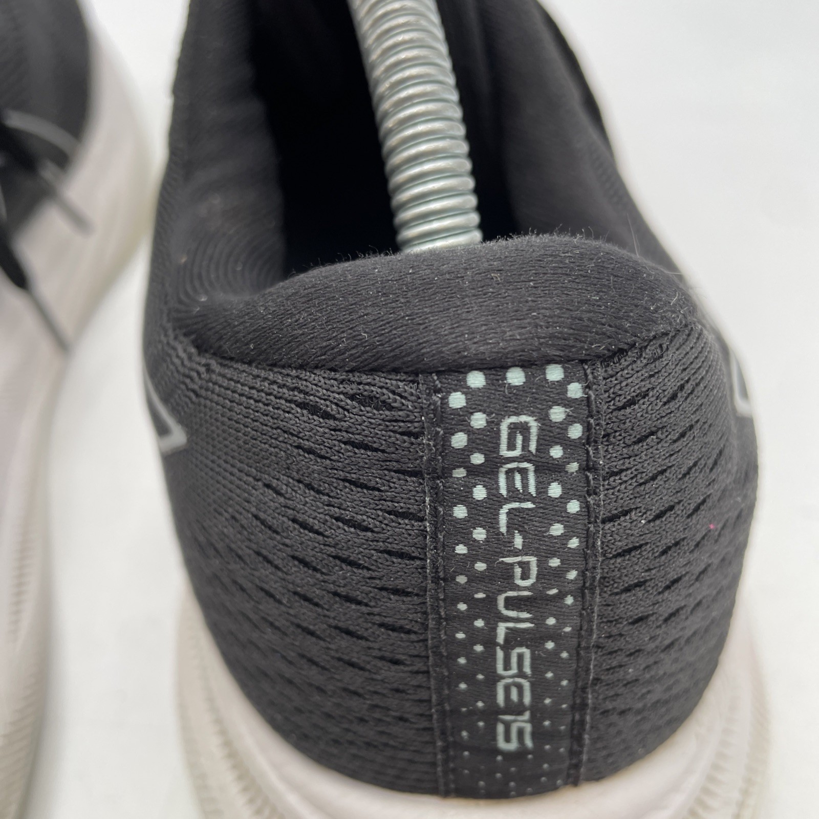 ASICS Gel Pulse 15 Running Shoes Black White Mens Size 11 Sneakers  1011B780 thumbnail 5