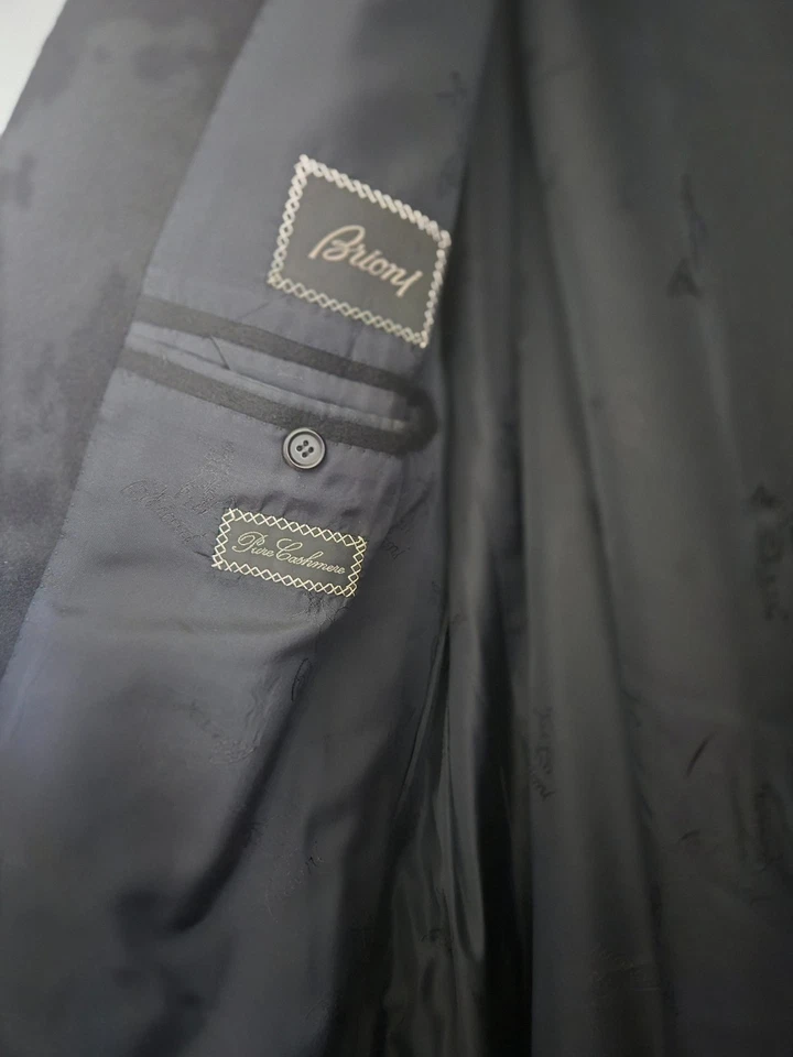 Abrigo Brioni 100 % cachemir Foto 3 de 4