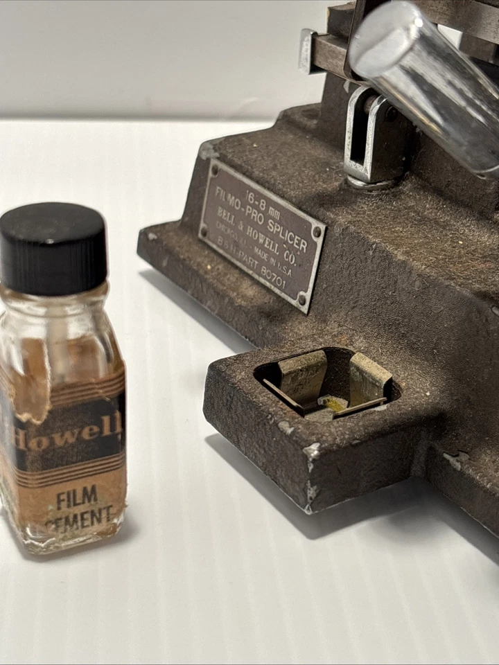 BELL & HOWELL 16-8  FILMO-PRO SPLICER B&H Part #80701 for 16mm & Super 16mm Film - Image 4 of 4