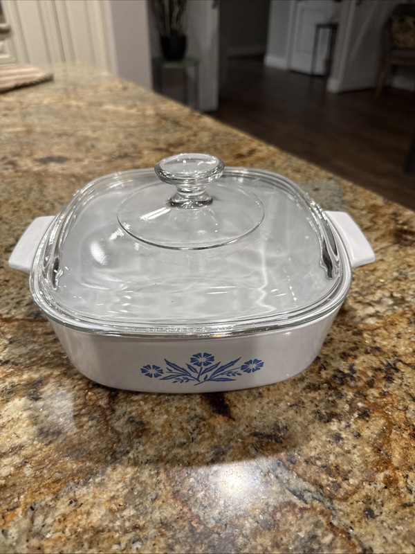 Vtg Corning Cornflower Blue 2 Qt Casserole A-2 Pyrex Lid A9C 8 x 8 x 2.5 in
