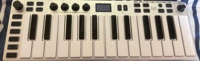 ESI Xsynth 25-Key Synthesizer with All Original Accessories and Box