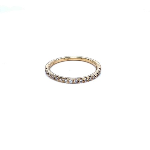 Elegant 14K Yellow Gold Band with 16 Diamonds - Picture 2 of 3