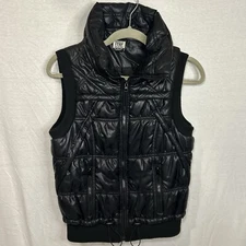 Basics of The TRF Collection Women’s Black puffer vest Size large