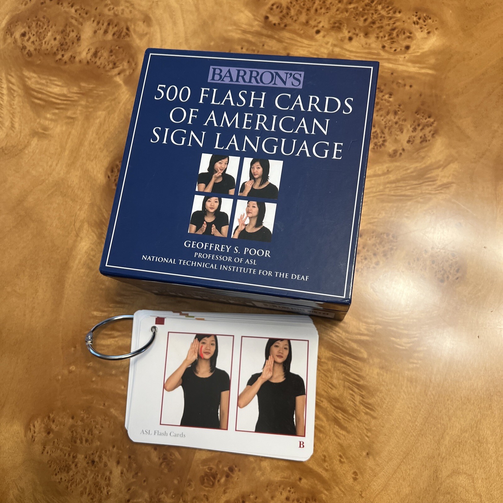 500 Flash Cards of American Sign Language by Geoffrey S. Poor (2009