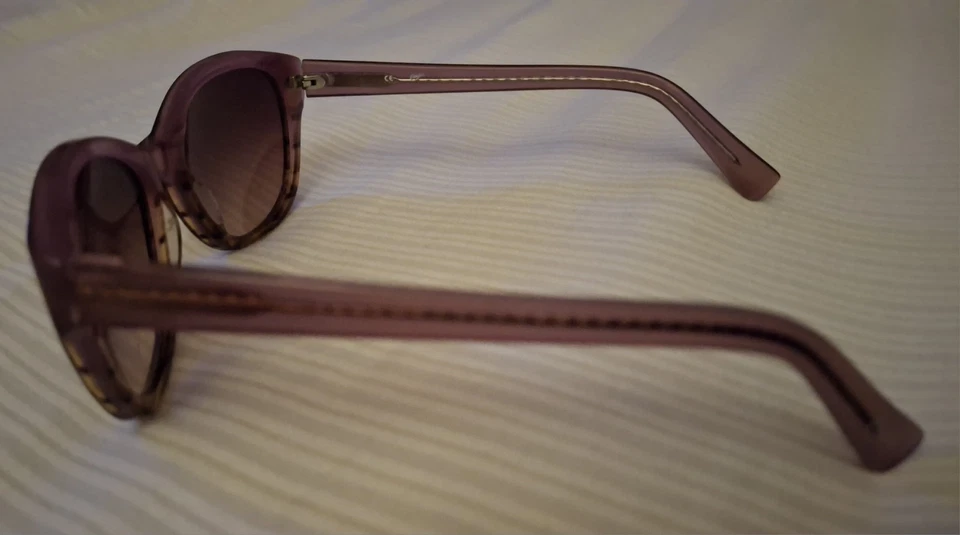 candies Cos 2024 Sunglasses In Col Lv-3 Size 54 - Image 3 of 3