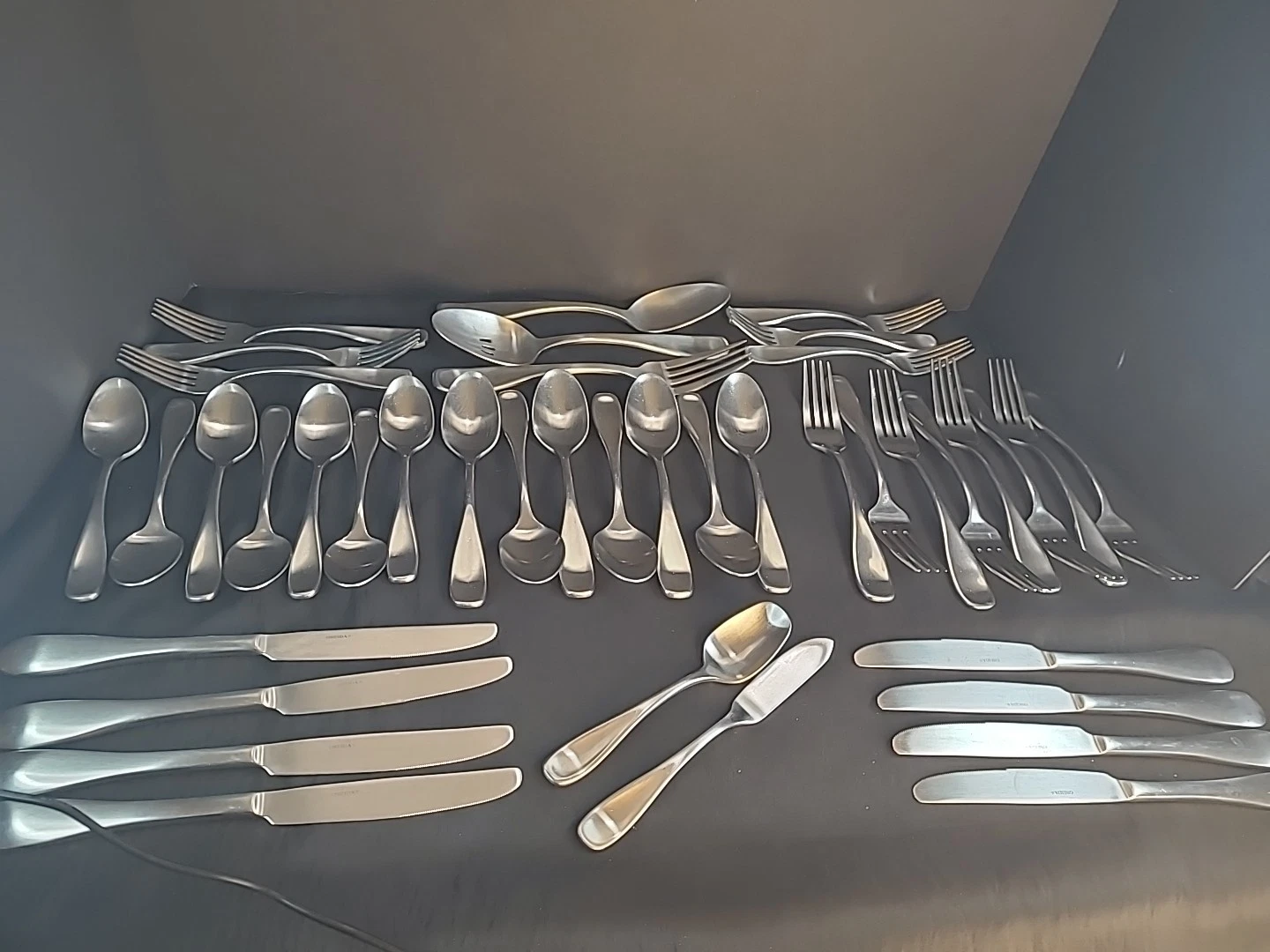 Oneida Voss Stainless Flatware Glossy 41 Piece-See Desc For Details