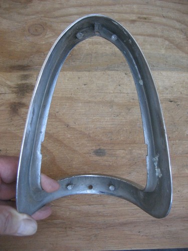 1955 CHEVY TAILLIGHT BEZELS-PAIR 5945612 - Foto 13 di 20