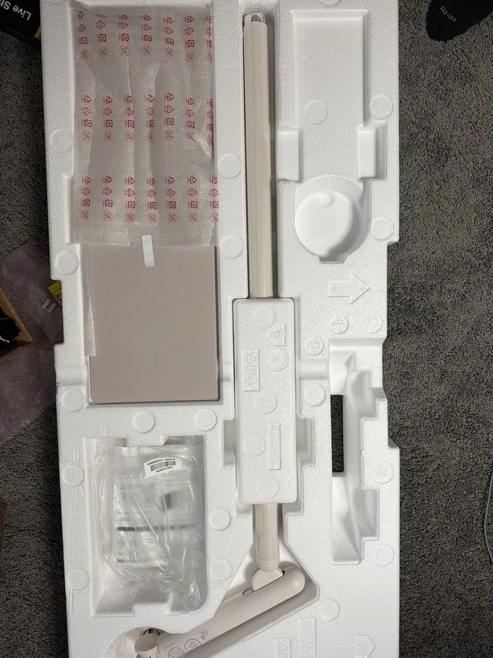 READ LG StanbyME 2 Detachable 27" QHD Touchscreen Display 27LX6TYGA - 2025 Model - Image 3 of 4