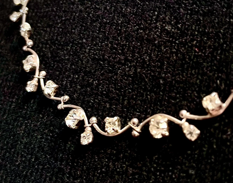 "Collar Carolee Circonita Cúbica Algo Prestado 15"" + Extensión de 3""" Foto 3 de 4