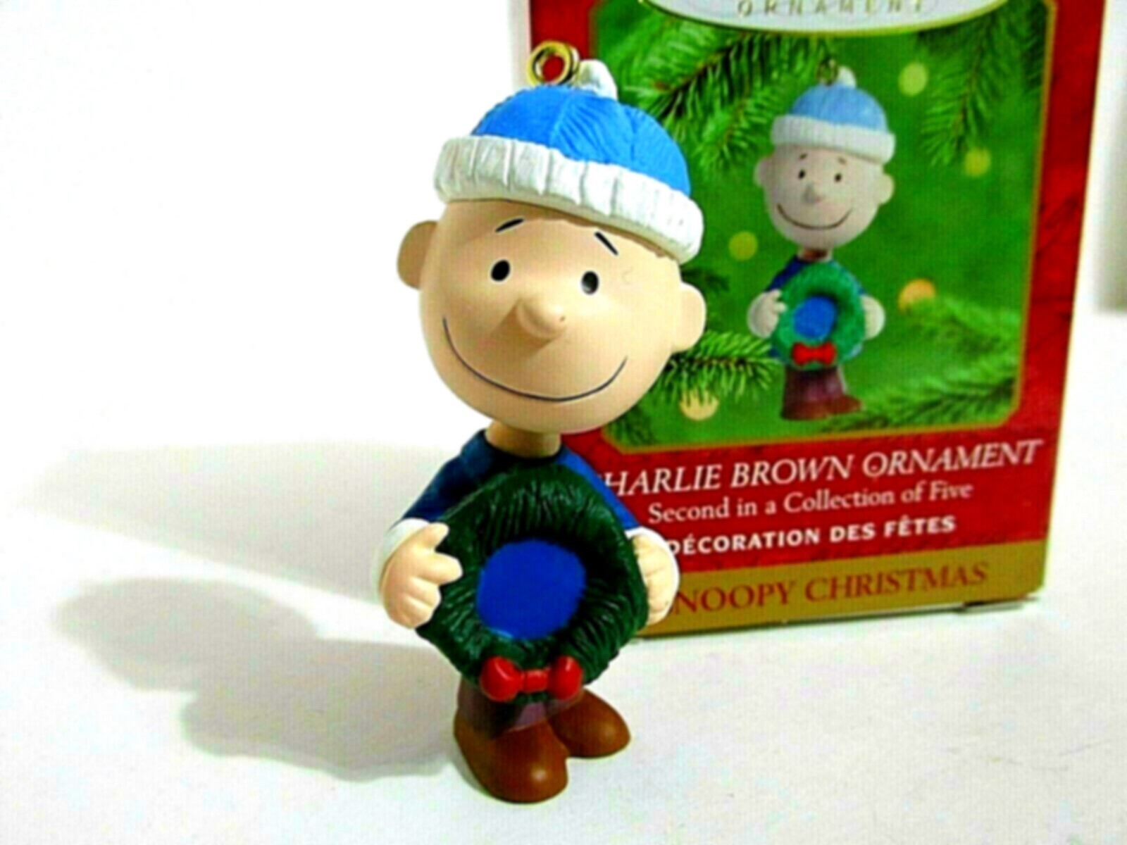 SNOOPY PEANUTS CHARLIE BROWN HALLMARK CHRISTMAS ORNAMENT FIGURE FIGURINE 2000