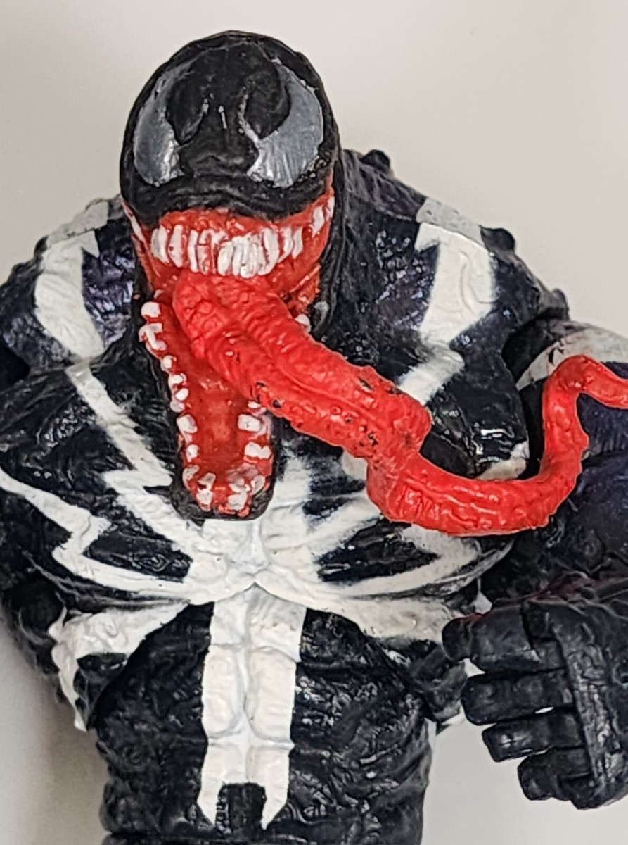 MARVEL LEGENDS VENOM フィギュア Amazon.com: Marvel Hasbro Legends Series 6-inch Collectible