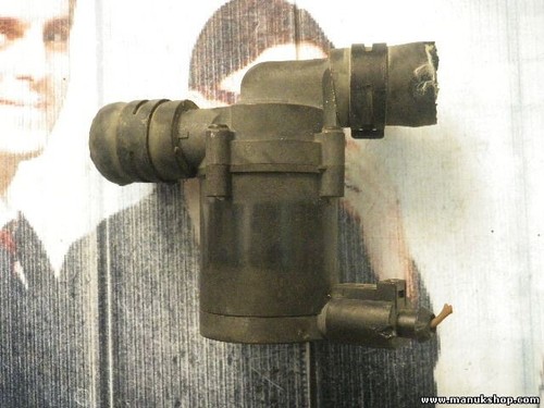 Zusatzwasserpumpe Audi A4 A6 VW Passat B5 3B APG 078121601 PIERBURG 70207400