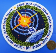 NASA PATCH vtg STS-51L Space Shuttle CHALLENGER Astronaut MEMORIAL Apollo 1