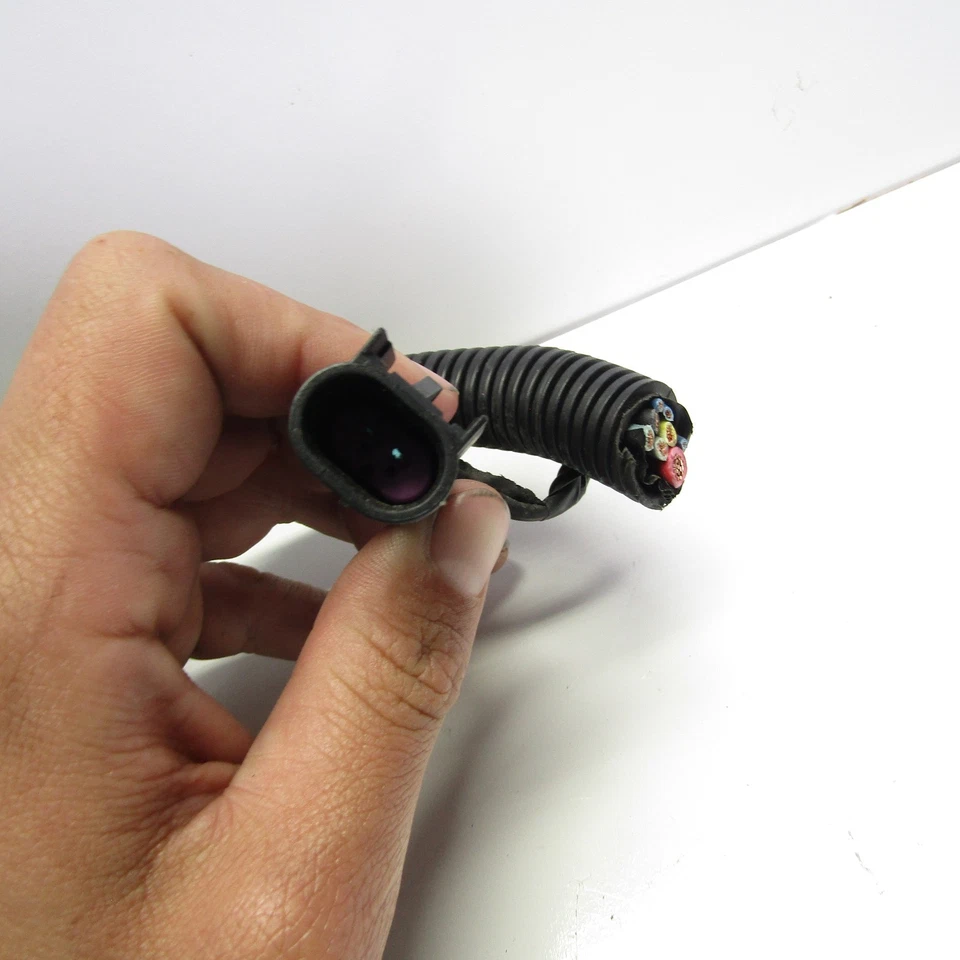 2003-2007 Silverado Yukon Engine Cooling Fan Relay Fuse Box Block Harness 03-07 - Image 3 of 4