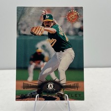 1995  DENNIS ECKERSLEY Topps Stadium Club #45 HOF Virtual Reality A's (2457)