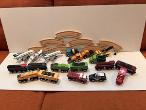 Brio Train Set with Accessories 15 Vehicles and Wooded Tracks