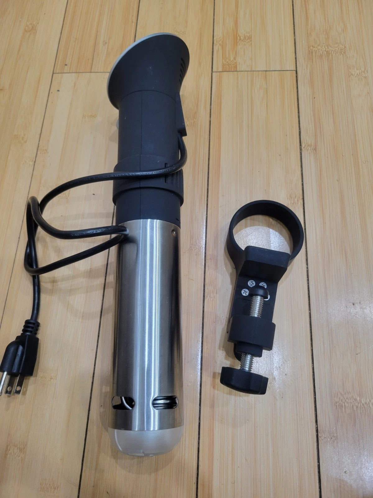 Anova Wi Fi Precision Cooker 900 Watt Sous Vide Device Turned on
Opens in a new window or tab
