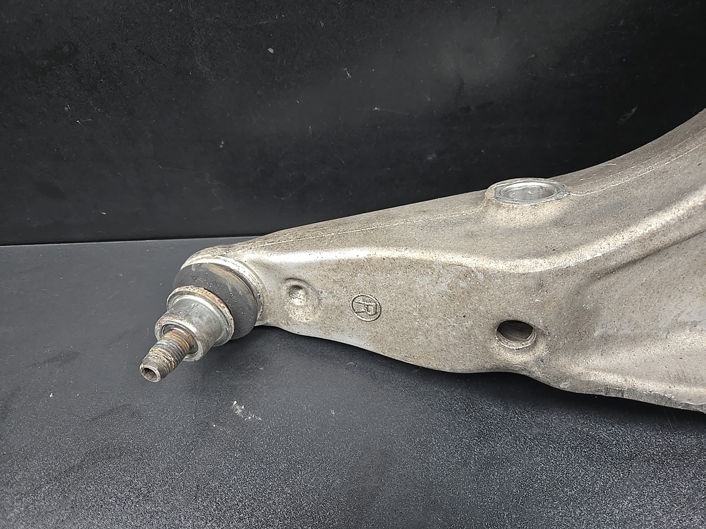 2014-2022 MASERATI QUATTROPORTE AWD FRONT RIGHT SIDE LOWER CONTROL ARM OEM