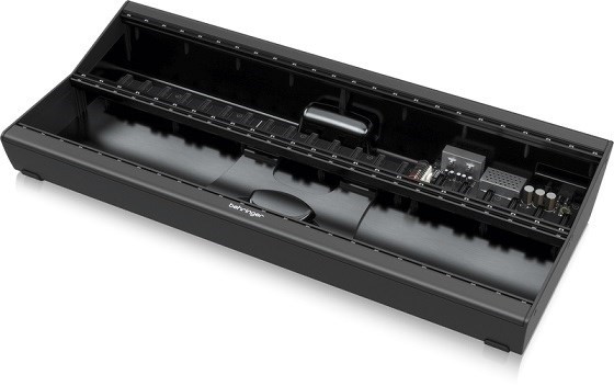 4033653031455 Behringer EURORACK GO    Behringer